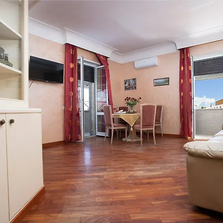 La Casetta Di Ily E Giuly فيوميتشينو